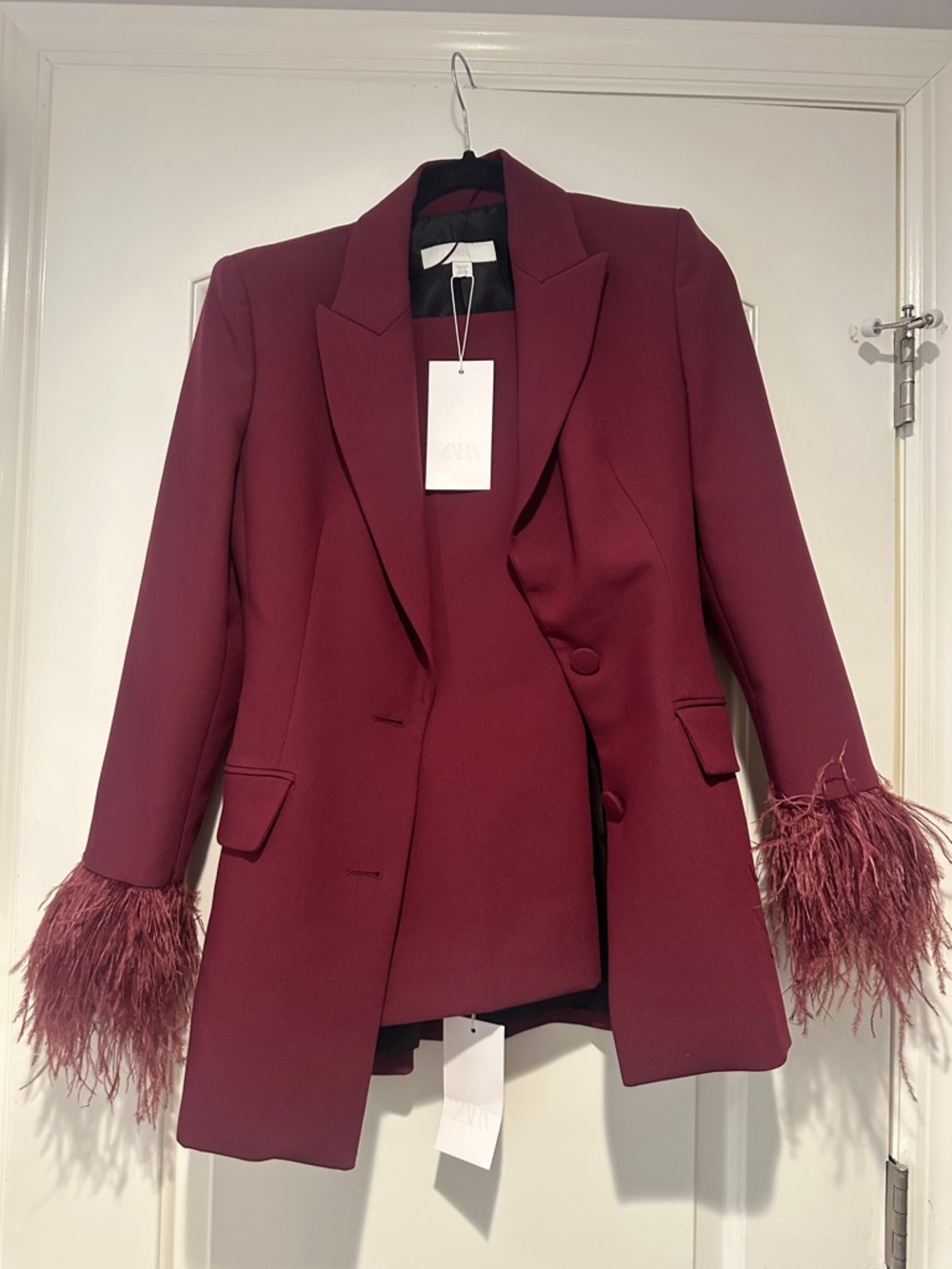 Zara feather cuff blazer XS and pants S set in burgundy - Picture 4 of 12